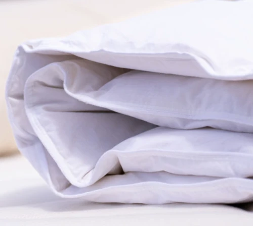 Wypełnienie 90% puch kaczy + 10% pierze kacze – miękkość, lekkość i oddychalność