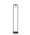 Nowoczesna lampa podłogowa z alabastrowym kloszem i czarną konstrukcją, która tworzy eleganckie oświetlenie do salonu i wnętrz premium.