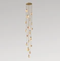 Lampa z alabastru Harvest – designerski żyrandol do przestrzeni hotelowych i apartamentów premium