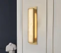 Lampa ścienna alabaster Sashya – elegancki kinkiet LED do salonu i sypialni