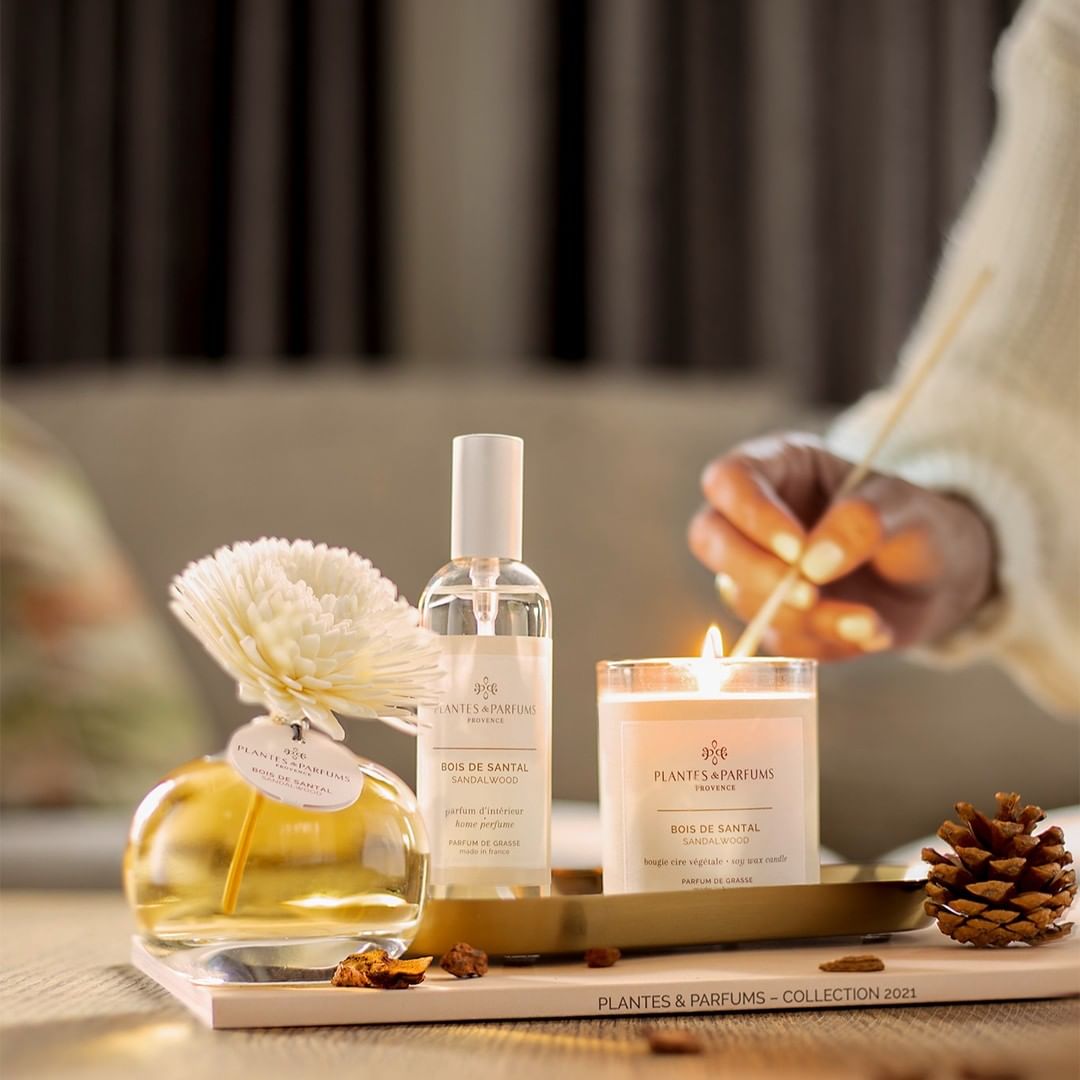 Dyfuzor czy świeca zapachowa – co lepiej sprawdzi się w domu?